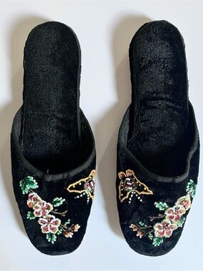 Black Velveteen Beaded Slippers with Butterfly & Floral Motif Women’s US 6.5 / 7